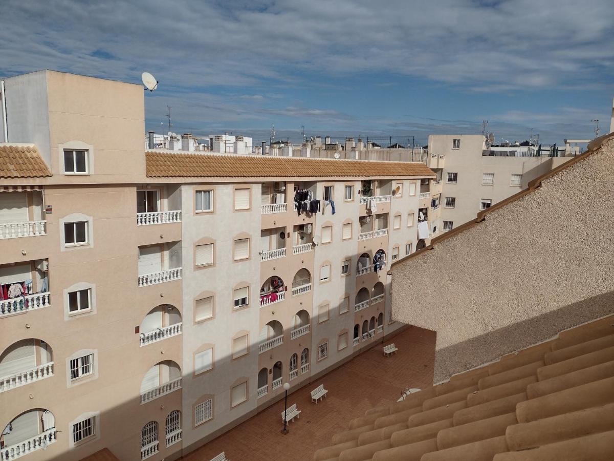 Sunny Appartment With Pool Torrevieja Center Buitenkant foto